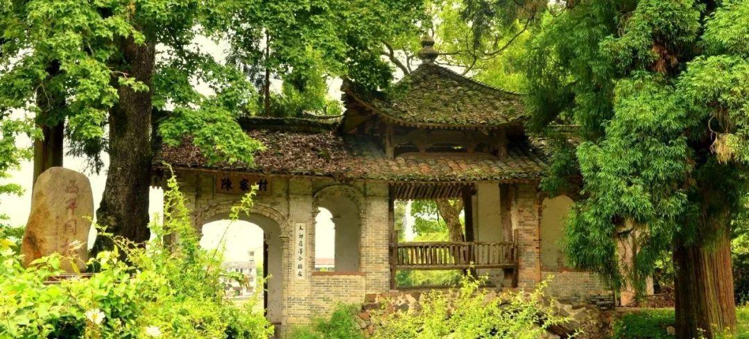 无人的神秘村